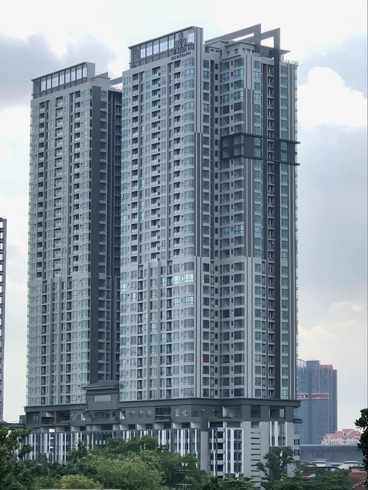 SKS Pavillion Residences, twin 39-storey towers