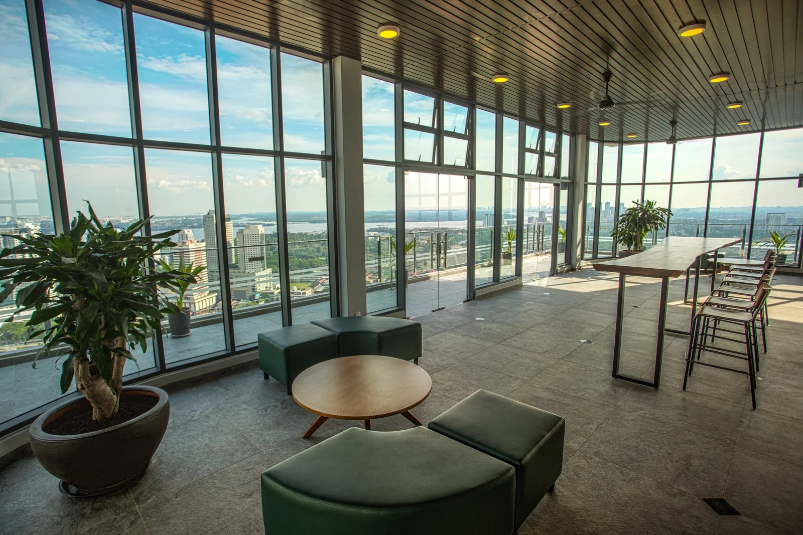 Sky lounge at SKS Pavillion Residences, level 39